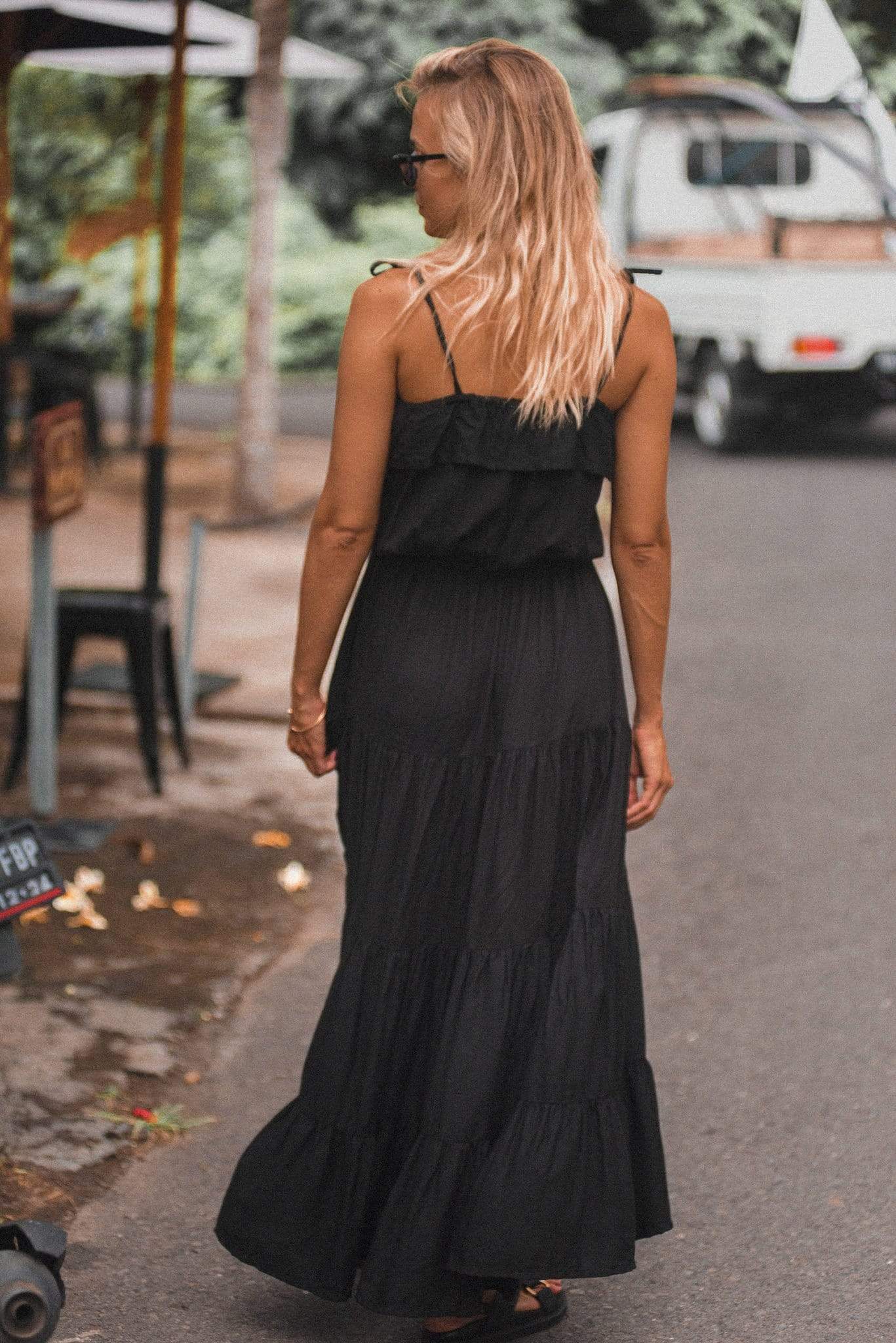 The Floyd Strappy {onyx}