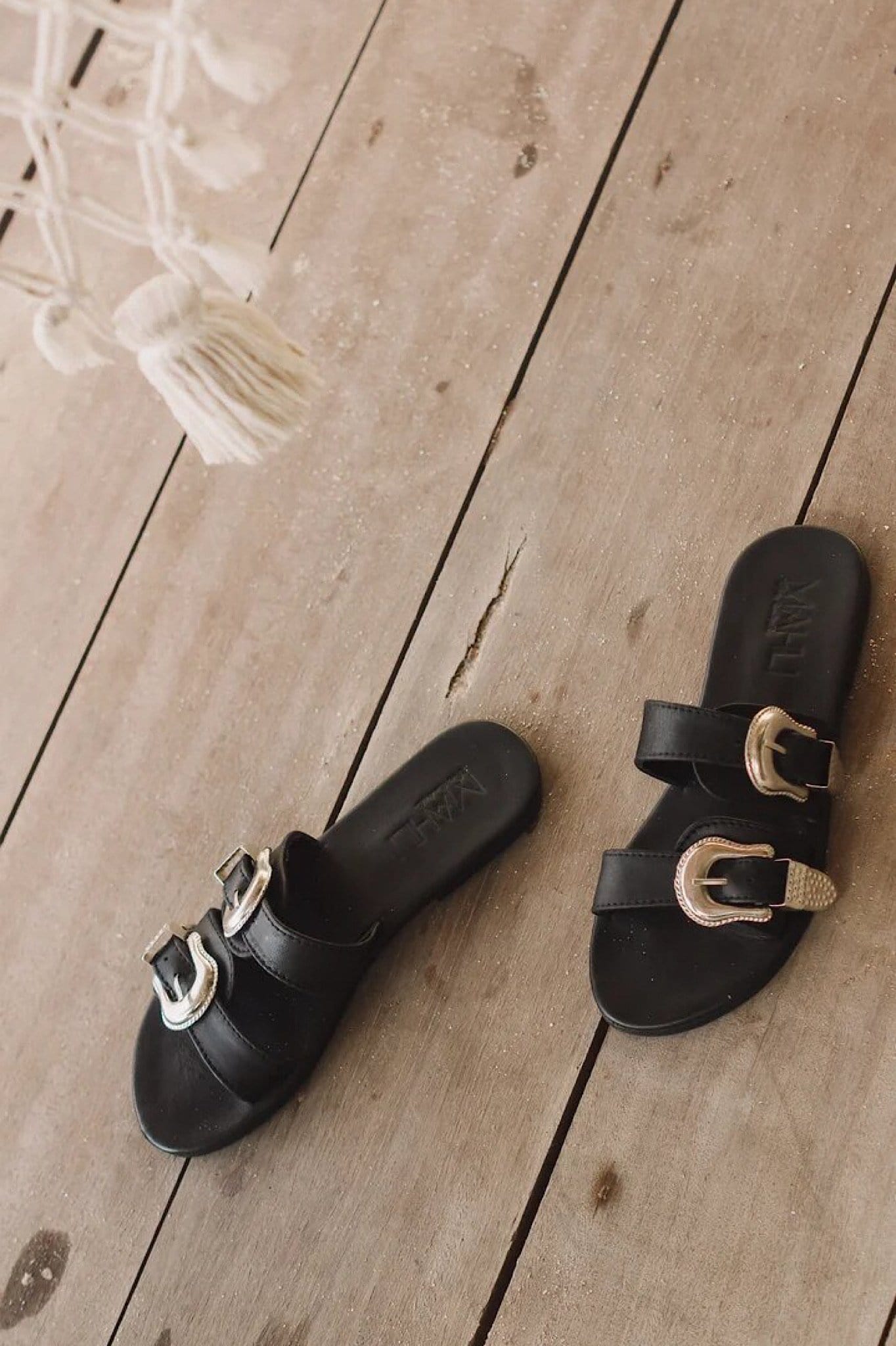 Texan Buckle Slide