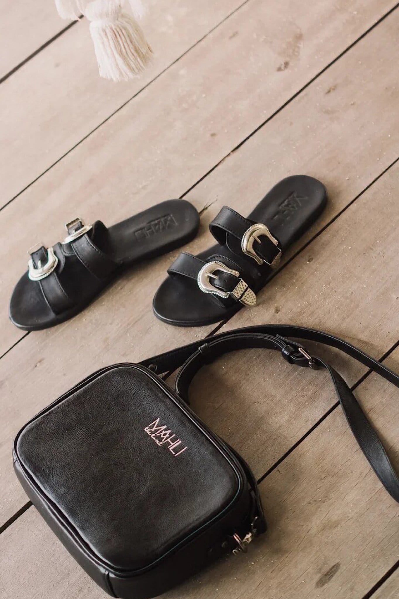 Texan Buckle Slide