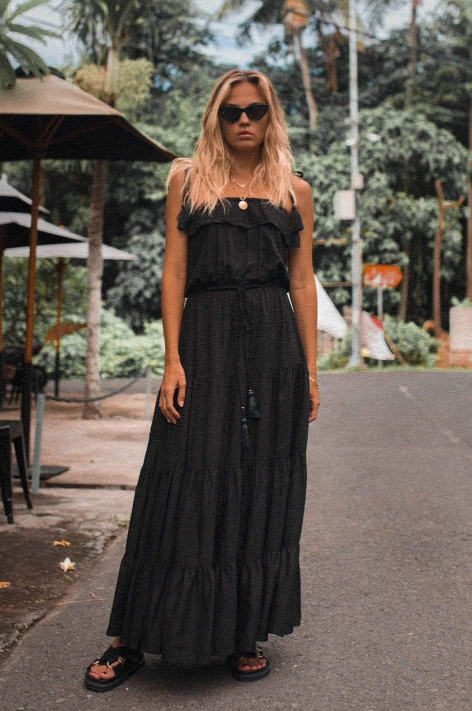 The Floyd Strappy {onyx}